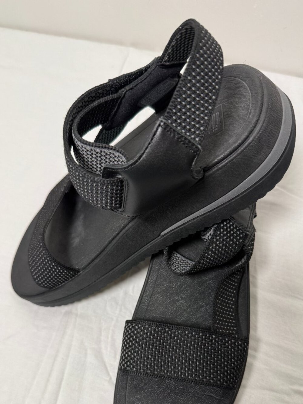 Fitflop Black Sandals Surff Two-Tone Webbing Platform Sz 9
